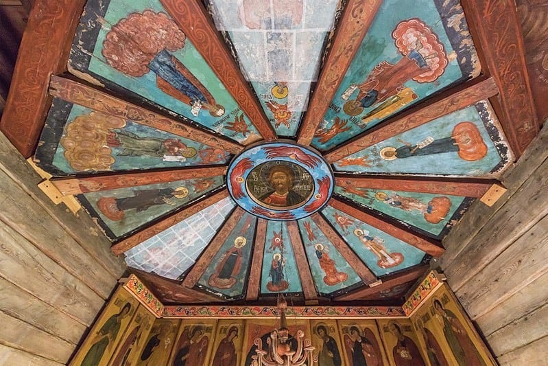 «Небеса» на земле: расписные потолки деревянных церквей