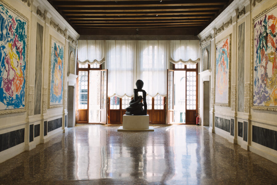 Фоторепортаж: выставки «Домус Гримани. Зал дожа» и «Георг Базелиц: Арчинто» в Венеции
