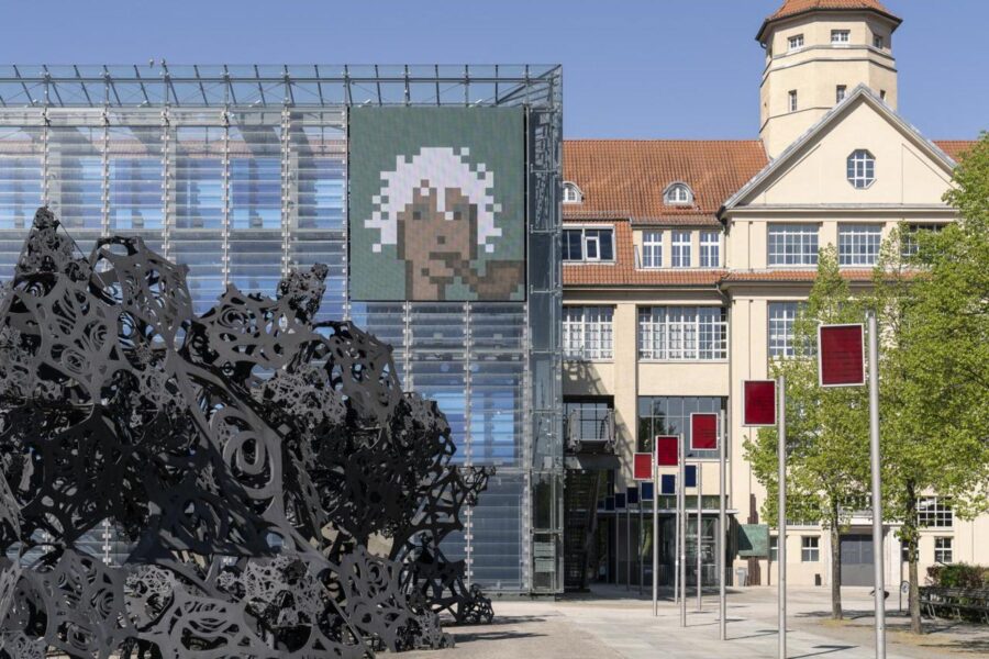 Немецкий музей цифрового искусства случайно потерял доступ к двум ценным NFT