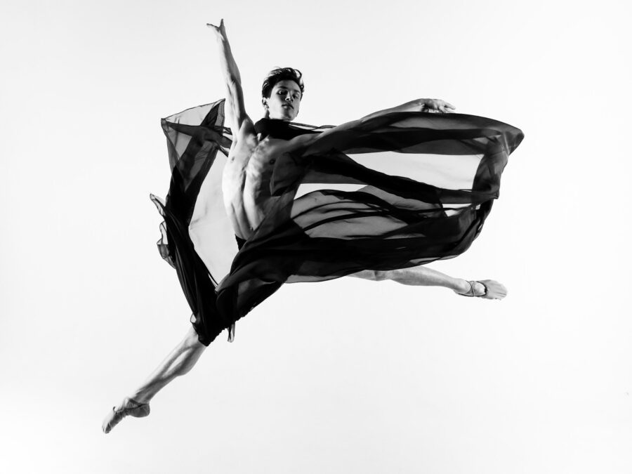 Артист Мариинского театра Максим Зенин: «Жестокость русского балета всегда очень преувеличивают»