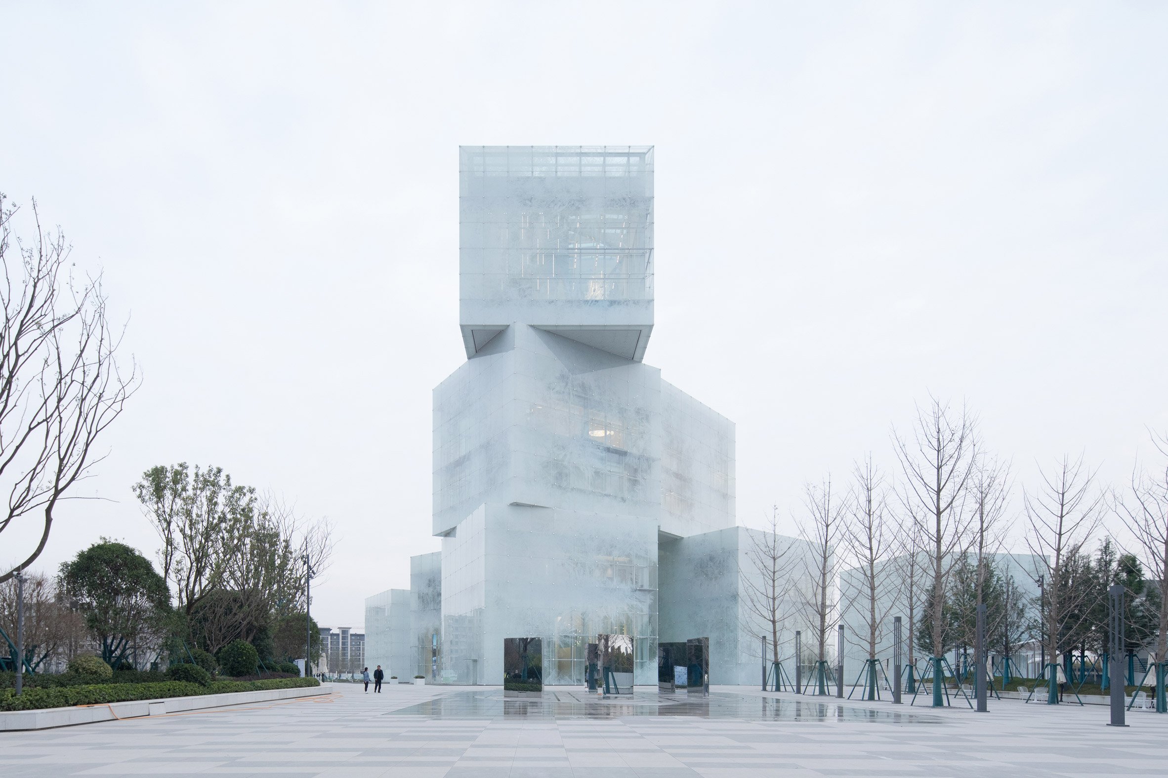 В Синьсяне построили похожий на ледяную скульптуру Центр культурного туризма